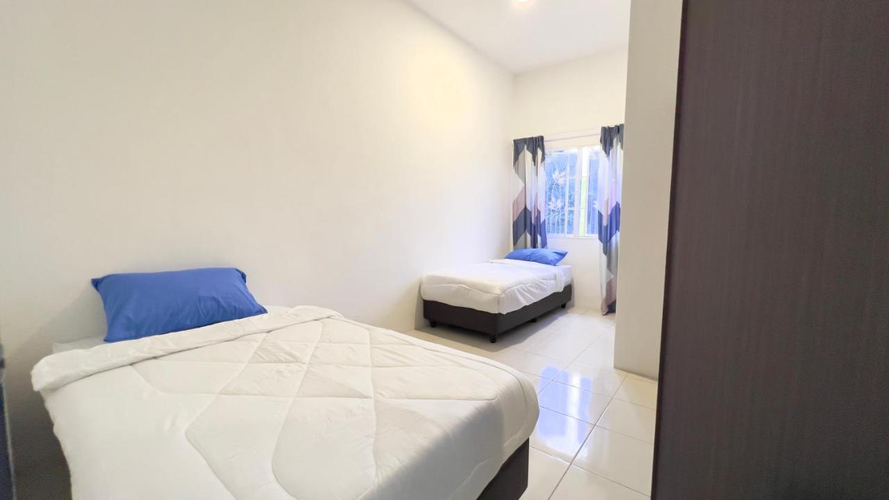 De Qasturee Klia@Kota Warisan Homestay Nearest To Airport Kampong Besut Extérieur photo