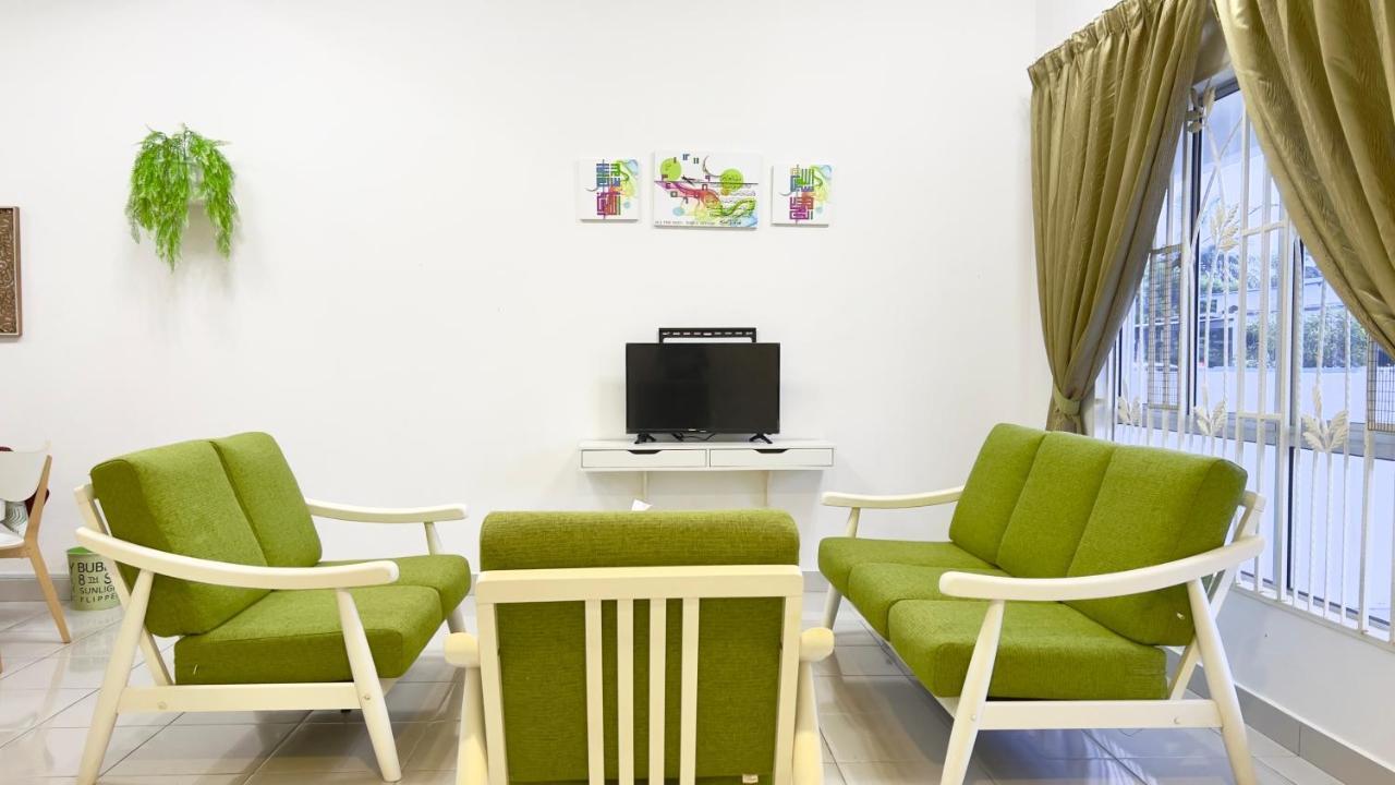 De Qasturee Klia@Kota Warisan Homestay Nearest To Airport Kampong Besut Extérieur photo