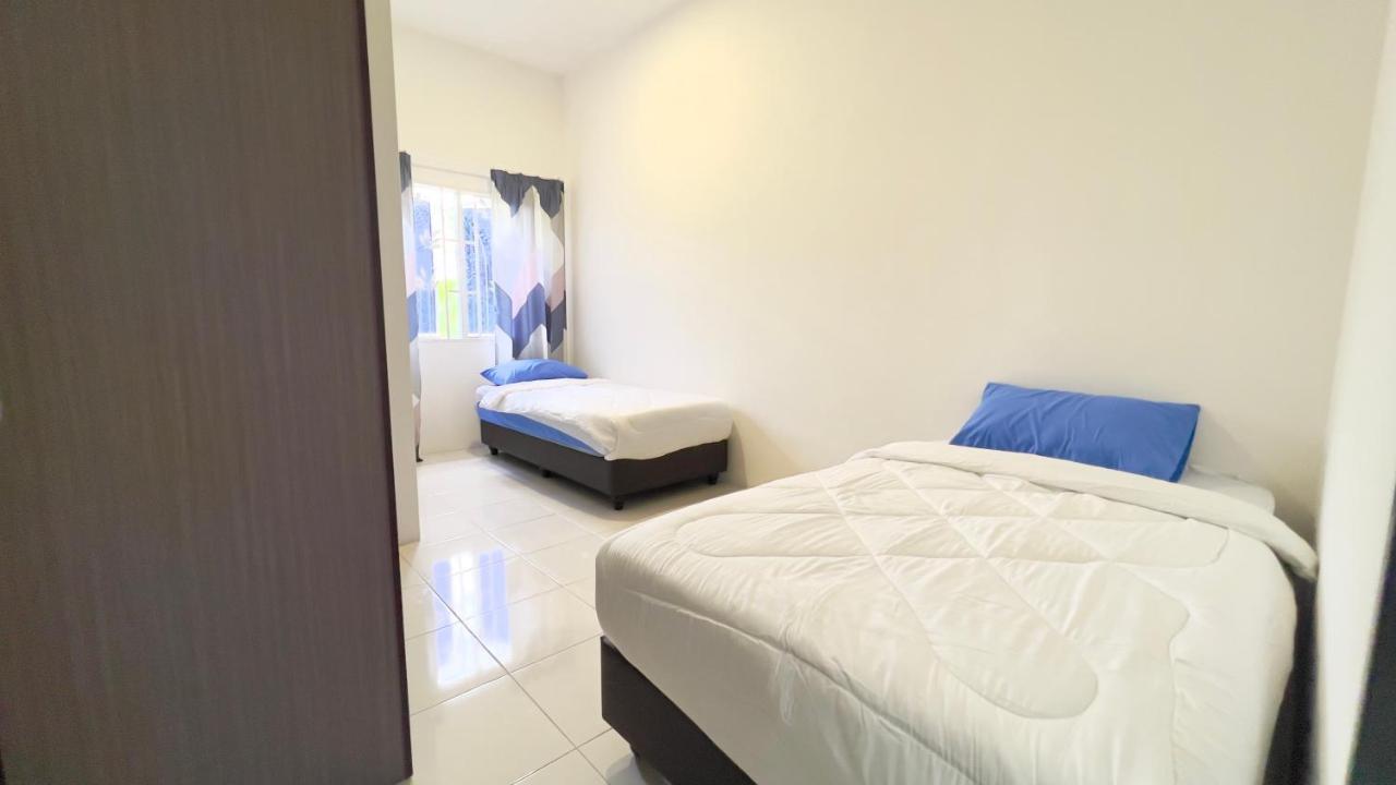 De Qasturee Klia@Kota Warisan Homestay Nearest To Airport Kampong Besut Extérieur photo